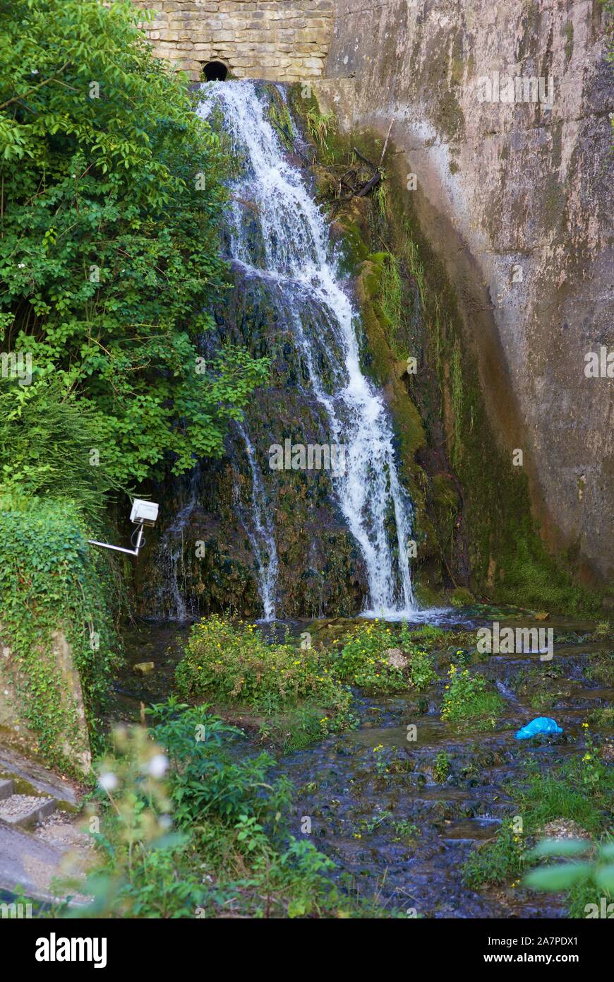 Kleiner Wasserfall in Nittel, Deutschland Stockfoto