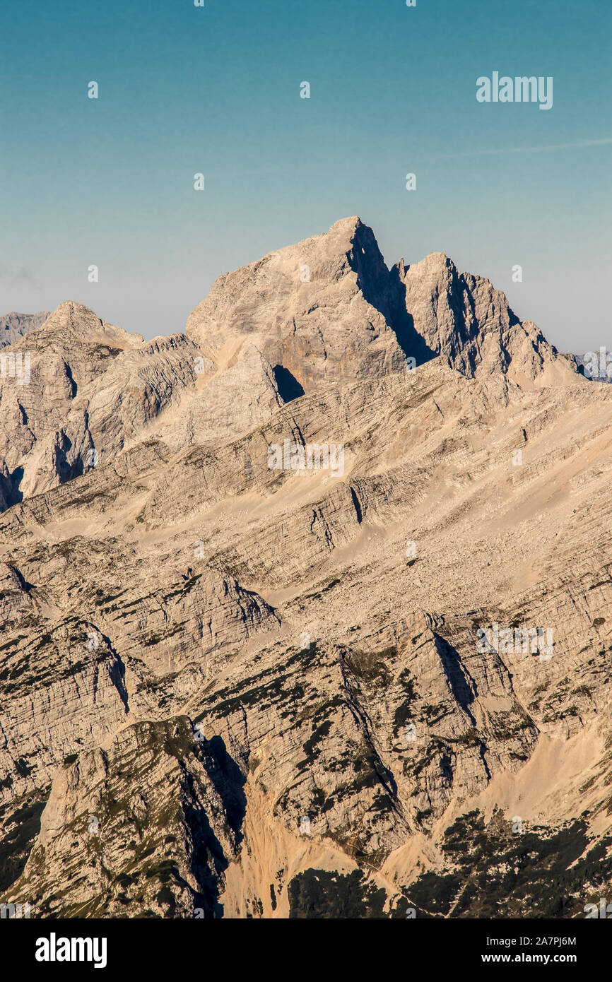 Jalovec Berg am Morgen Stockfoto
