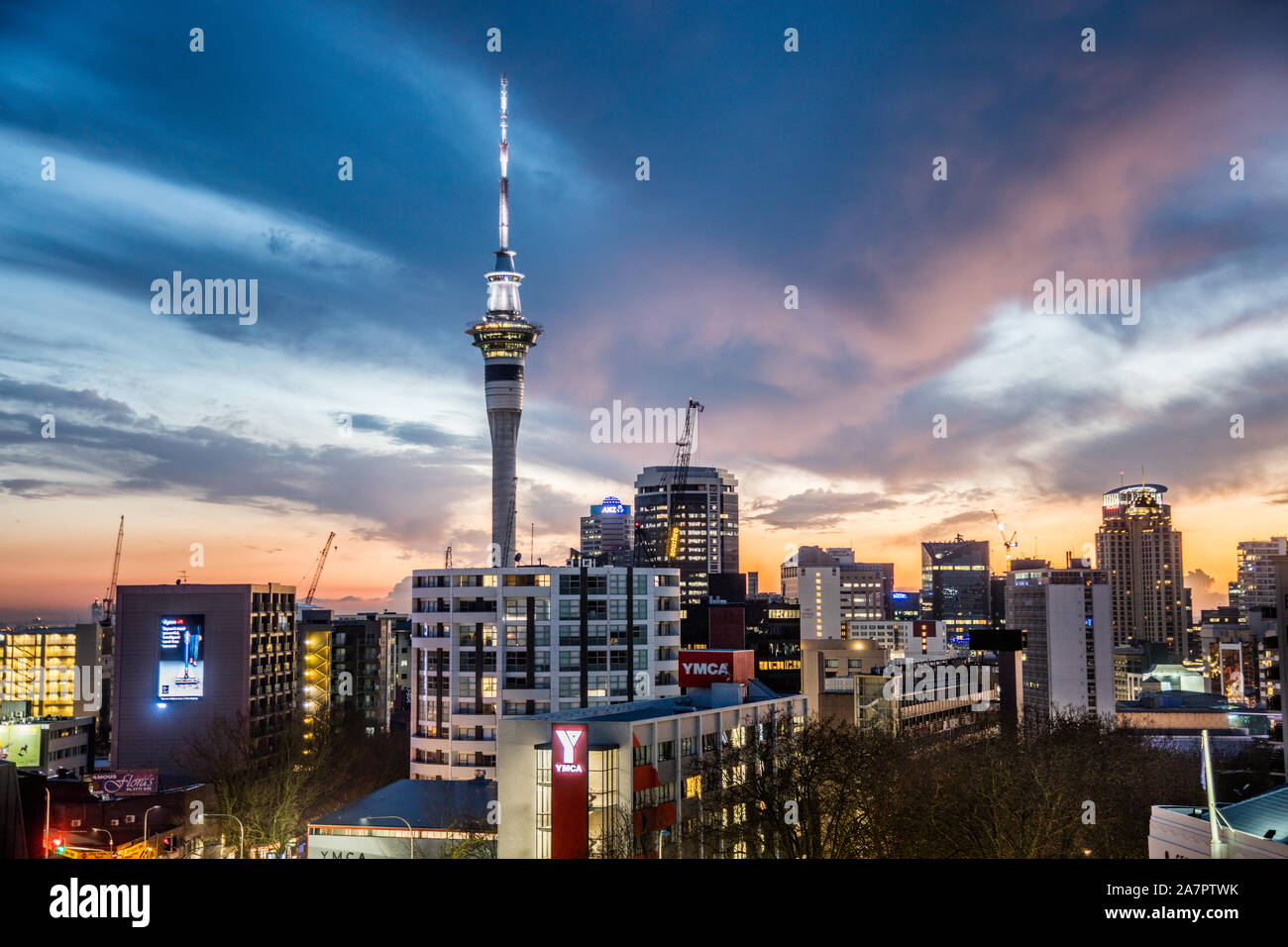 Skyline Auckland CBD bei Sonnenaufgang Stockfoto