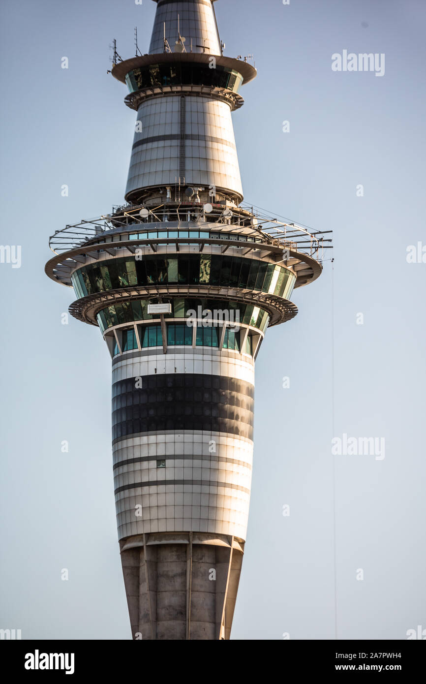 Nahaufnahme von der Aussichtsplattform des Sky Tower in Auckland, Auckland, Neuseeland Stockfoto