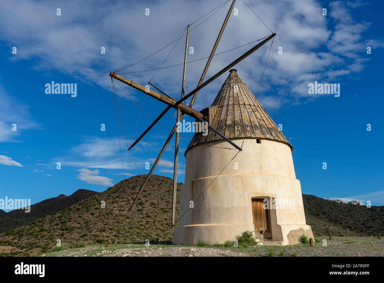Die Windmühle der Genuesen im Cabo de Gata, San Jose, Almeria Stockfoto