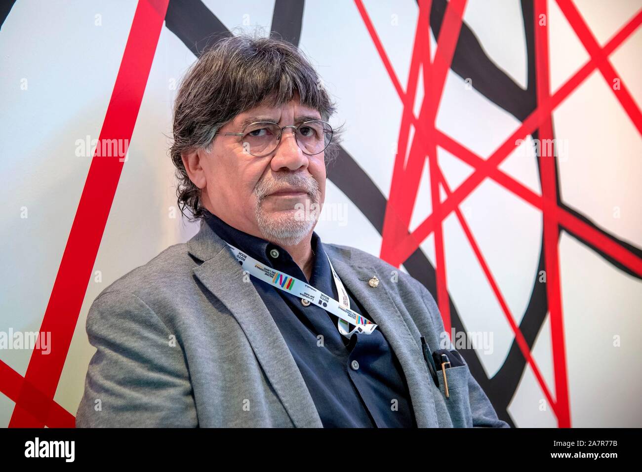 Chilenische Schriftsteller, Filmregisseur, Journalist und politischer Aktivist Luis Sepúlveda am Salone Internazionale del Libro di Torino 2019 - Turin Internationa Stockfoto