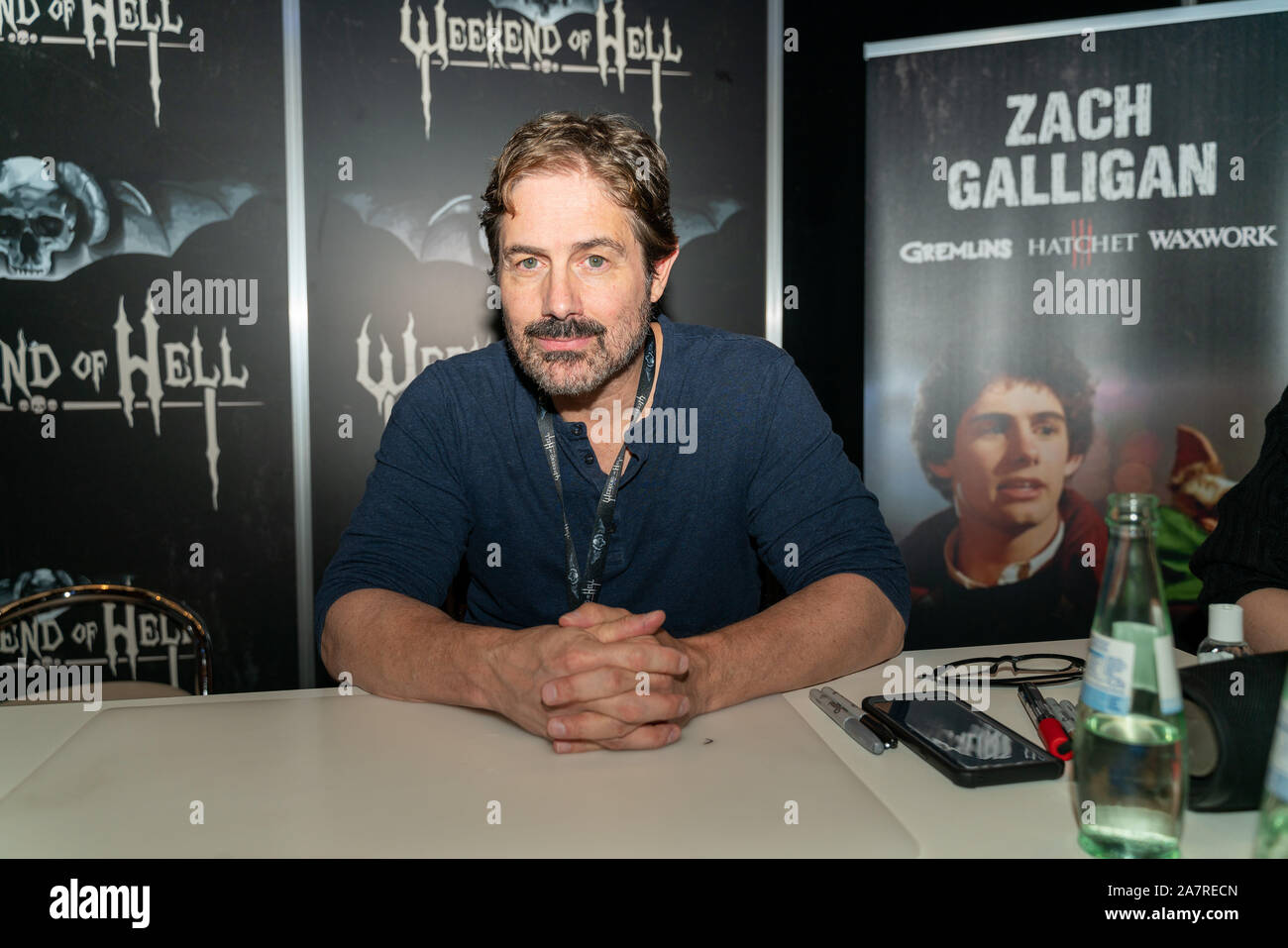 DÜSSELDORF-Neuss, Deutschland - Am 2. November 2019: Zach Galligan (* 1964, US-amerikanischer Schauspieler - Gremlins) am Wochenende der Hölle 2019, zwei Tag (2-3 November 2019) Horror-themed Fan Convention. Stockfoto
