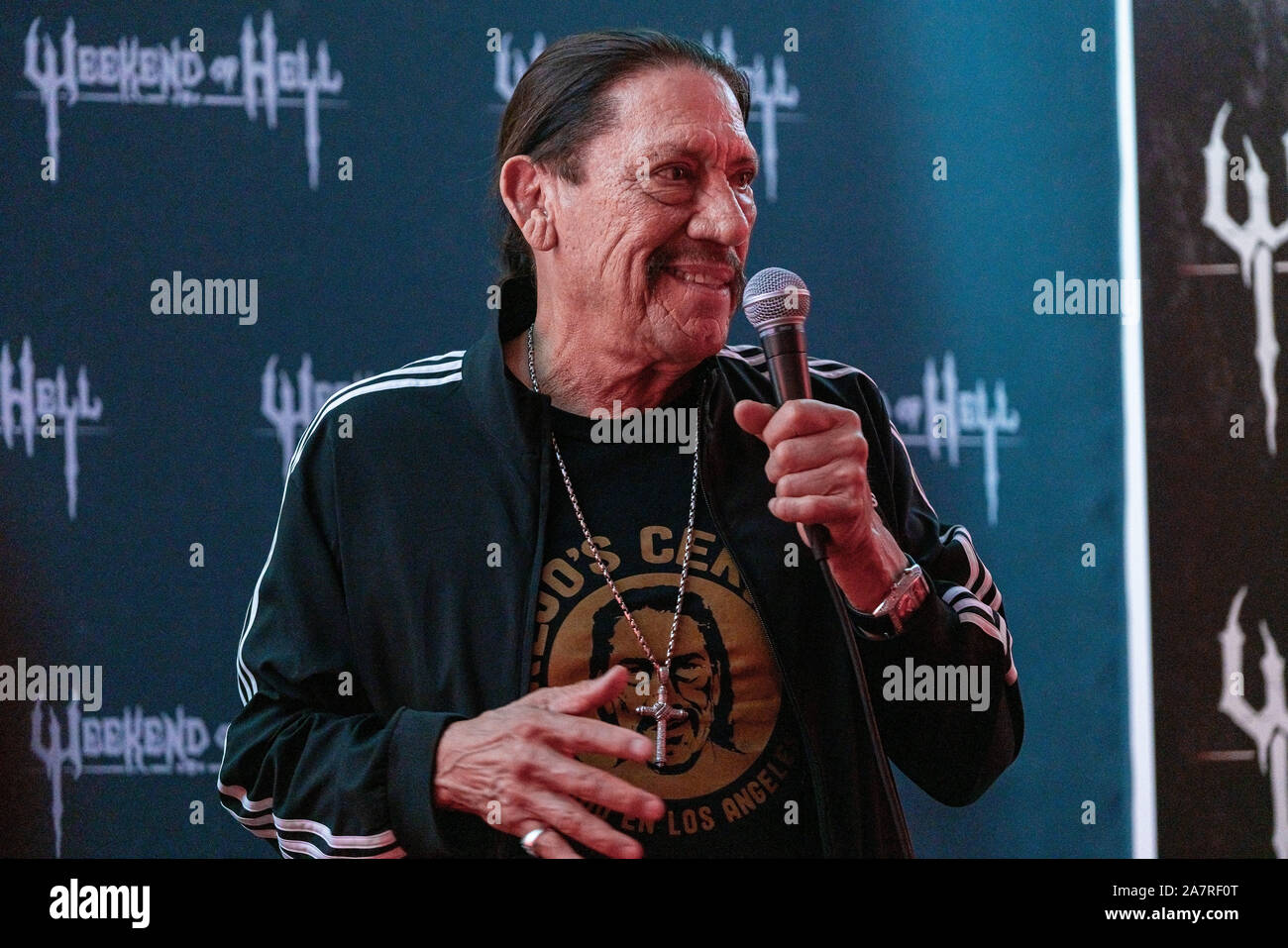 DÜSSELDORF-Neuss, Deutschland - Am 2. November 2019: Danny Trejo (* 1944, mexikanisch-amerikanischer Schauspieler - Desperado, From Dusk till Dawn, Machete, Spy Kids, Breaking Bad) spricht über seine Erfahrungen in der Filmindustrie am Wochenende der Hölle 2019 Stockfoto