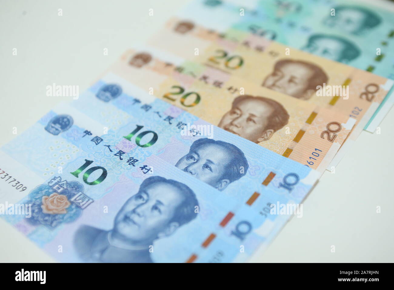 Bild des 50-Yuan, 20- und 10-Yuan Yuan Renminbi Wechsel der fünften Ausgabe 2019 RMB in Shanghai, China, 30. August 2019. Stockfoto