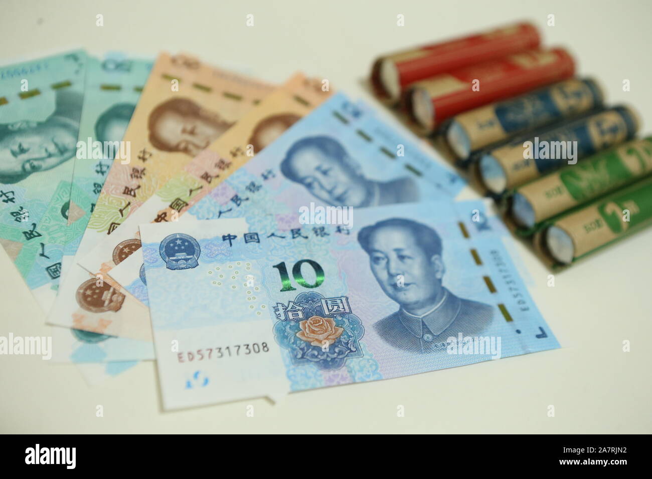 Bild des 50-Yuan, 20- und 10-Yuan Yuan Renminbi Wechsel der fünften Ausgabe 2019 RMB in Shanghai, China, 30. August 2019. Stockfoto