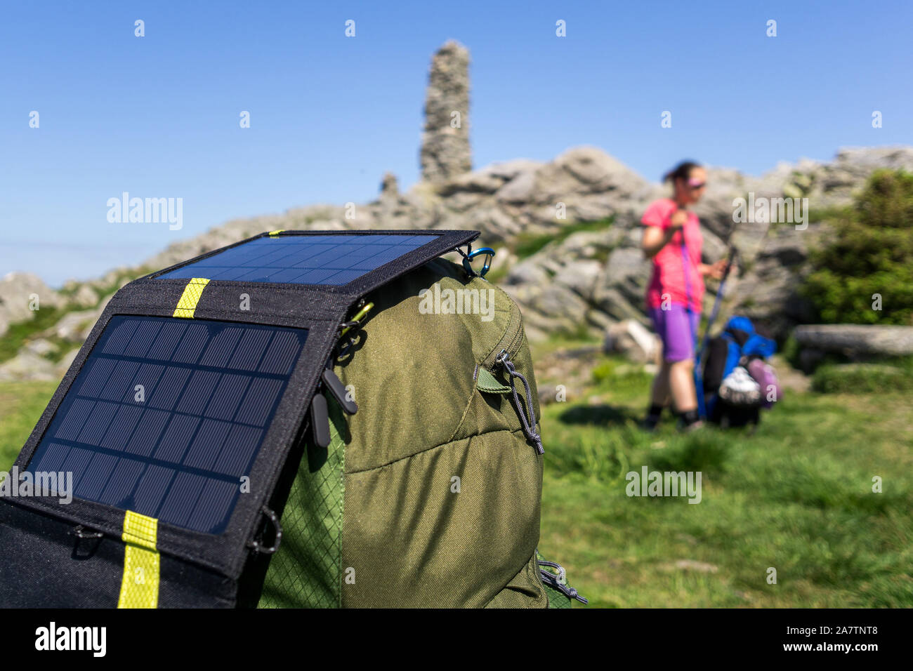 Solar Rucksack Stockfotos und -bilder Kaufen - Alamy