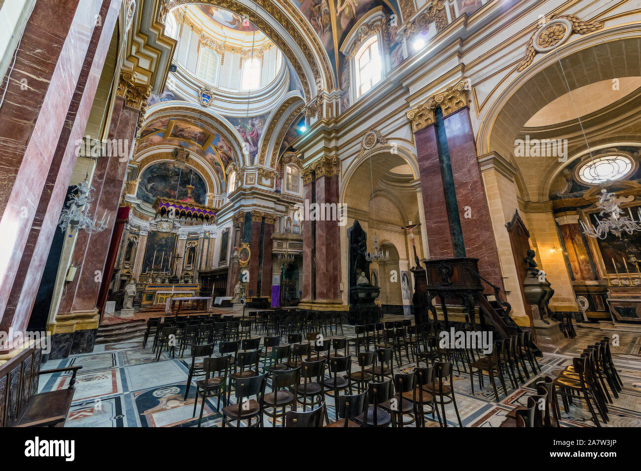 Schönes Interieur der St. Paul's Kathedrale in Mdina, Malta. Stockfoto