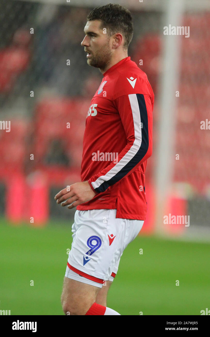 Stoke-on-Trent, Großbritannien. 04 Nov, 2019. Stoke City freuen Sam Vokes (9) Während der EFL Sky Bet Championship Match zwischen Stoke City und West Bromwich Albion in der bet365-Stadion, Stoke-on-Trent, England. Foto von Jurek Biegus. Nur die redaktionelle Nutzung, eine Lizenz für die gewerbliche Nutzung erforderlich. Keine Verwendung in Wetten, Spiele oder einer einzelnen Verein/Liga/player Publikationen. Credit: UK Sport Pics Ltd/Alamy leben Nachrichten Stockfoto