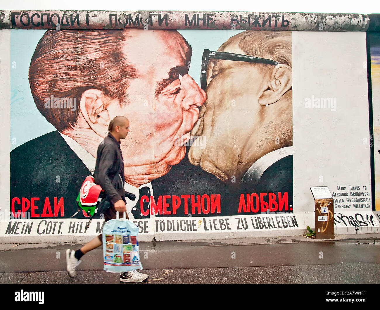 Berliner Mauer Die brüderliche Kuss Stockfoto
