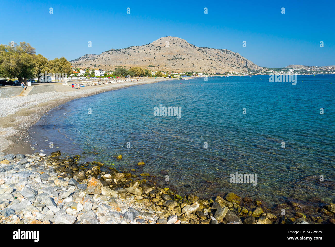 Mit Blick auf den Strand Lardos Rhodos Griechenland eine beliebte griechische touristische Destination. Stockfoto