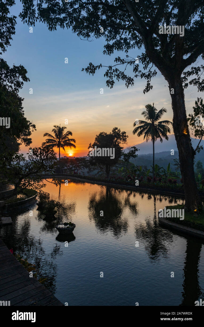 Sonnenuntergang in Ost Java, Java Timur, Java, Indonesien, Südostasien, Asien Stockfoto