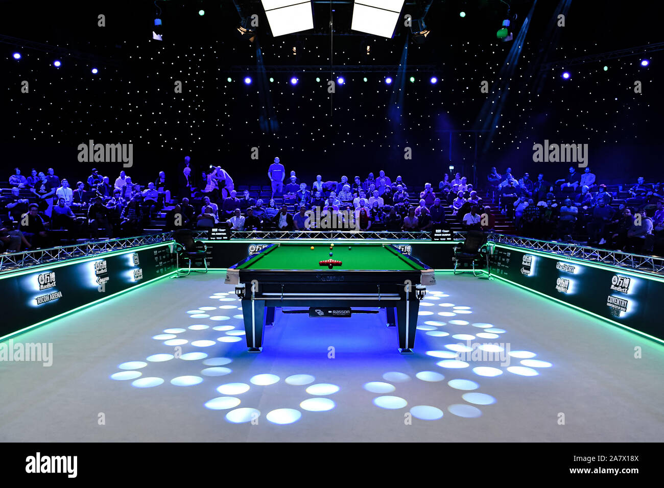 COVENTRY, VEREINIGTES KÖNIGREICH. 04 Nov, 2019. Neil Robertson vs Shaun Murphy bei Tag 1 Halbfinale 2019 ManBetx Meister der Meister an der Ricoh Arena am Montag, November 04, 2019 in Coventry, England. Credit: Taka G Wu/Alamy leben Nachrichten Stockfoto