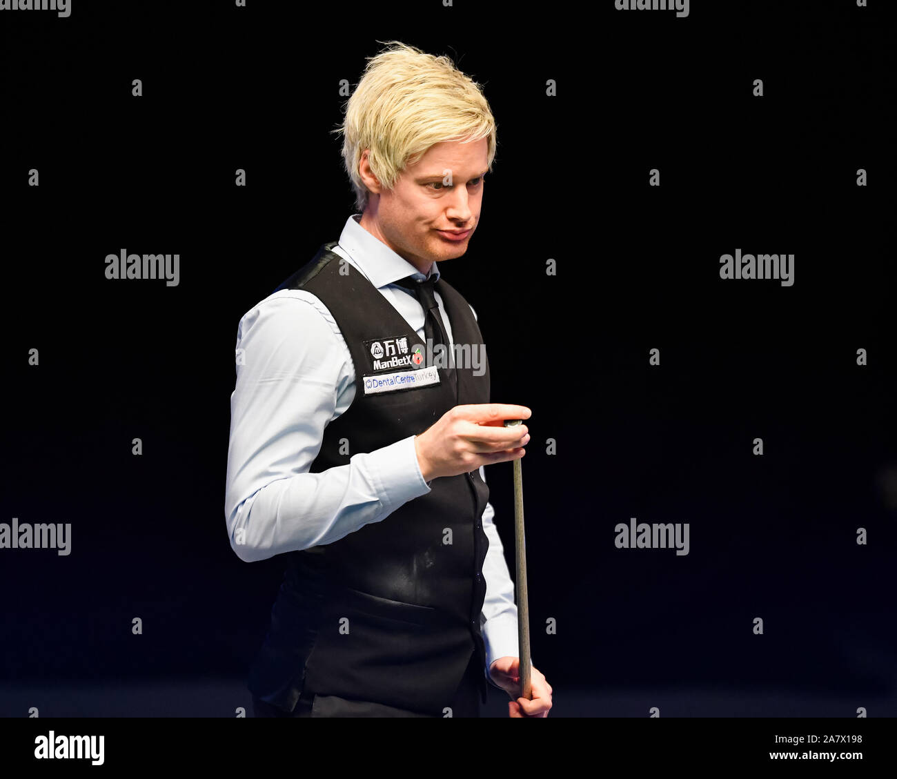 COVENTRY, VEREINIGTES KÖNIGREICH. 04 Nov, 2019. Neil Robertson vs Shaun Murphy bei Tag 1 Halbfinale 2019 ManBetx Meister der Meister an der Ricoh Arena am Montag, November 04, 2019 in Coventry, England. Credit: Taka G Wu/Alamy leben Nachrichten Stockfoto