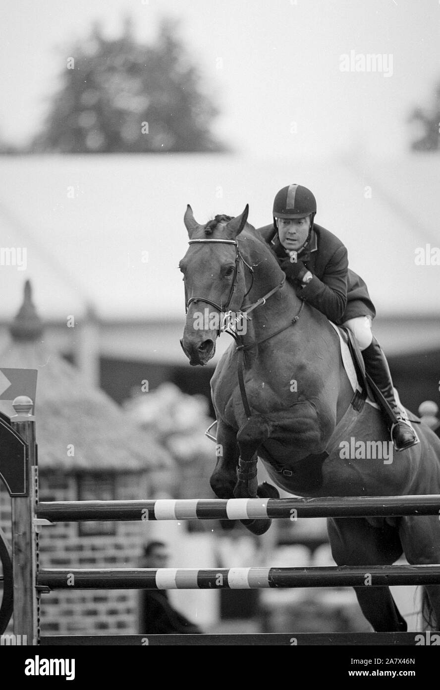 CSI Valkenswaard, 1999, Pulsar Grand Prix, Michael Whitaker (GBR) Reiten Calvaro Z Stockfoto