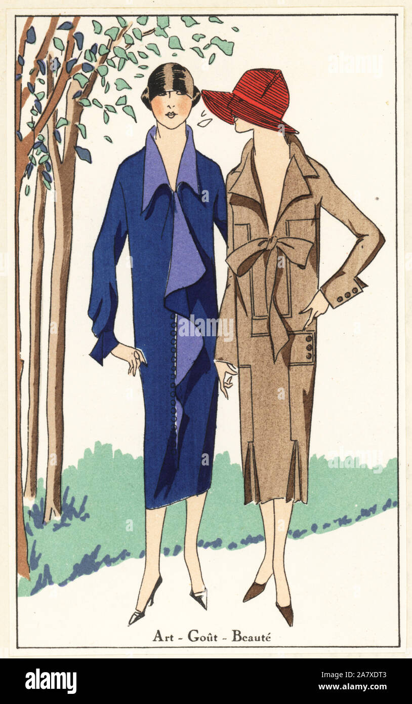 Frau in blauer Seide serge Kleid und Frau in braunen Wolle Kleid. Papierkörbe pochoir (Schablone) Lithographie von der Französischen luxus Mode Magazin Kunst, Gicht, Beauté, 1925. Stockfoto