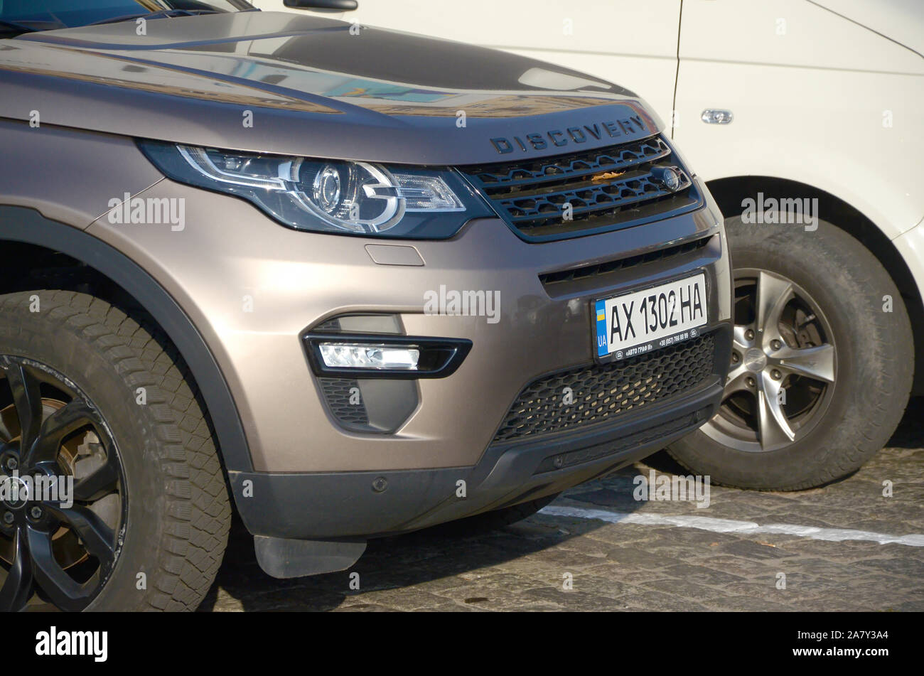 Kleinwagen Luxus Gelandewagen Stockfotos Und Bilder Kaufen Alamy