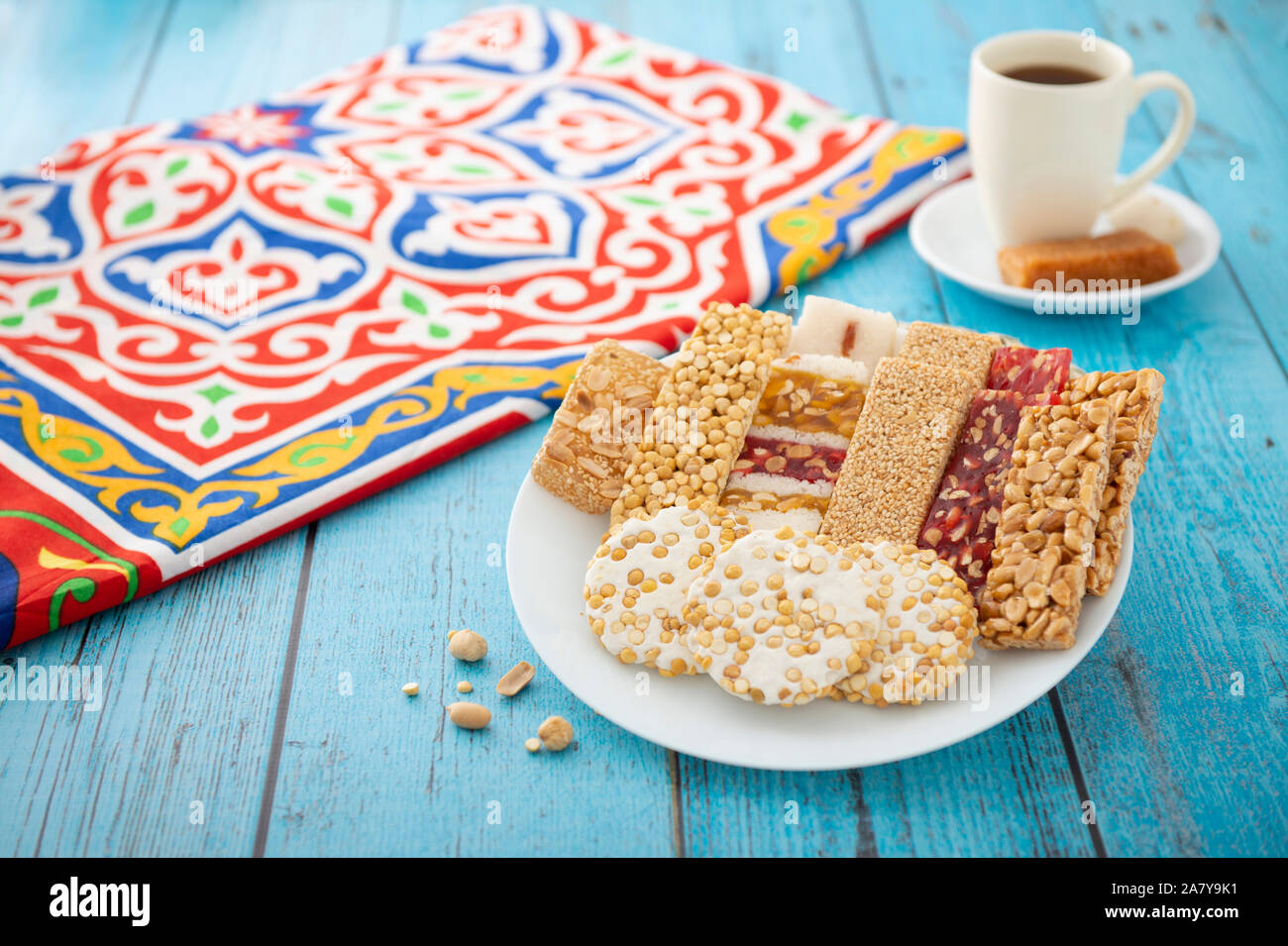 Ägyptische traditionelle Prophet Muhammad Geburtstagsfeier Frühstück Desserts Stockfoto