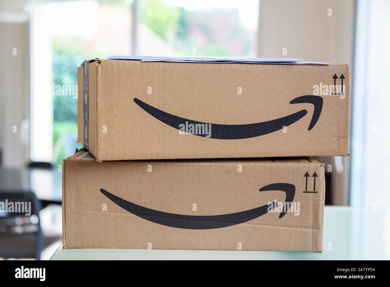 Amazon Prime Boxen Stockfotos und -bilder Kaufen - Alamy