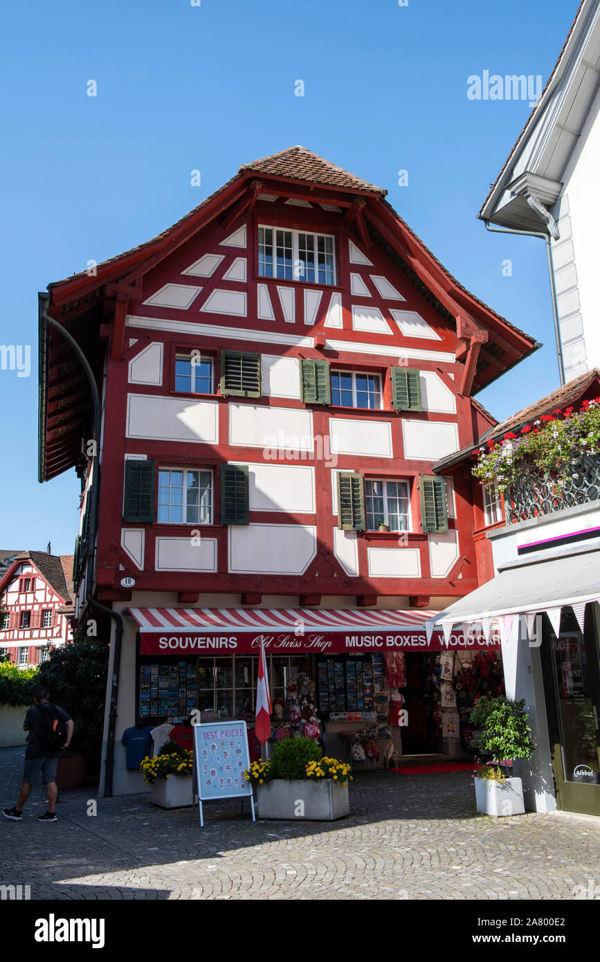 Swiss Souvenir Shop in der Stadt Luzern in der Schweiz, in Europa Stockfoto Swiss Souvenir Shop in der Stadt Luzern in der Schweiz, in Europa Stockfoto
