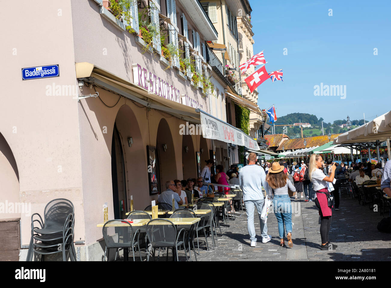 Einem sonnigen Sommertag in der Altstadt von Luzern in der Schweiz, in Europa Stockfoto Einem sonnigen Sommertag in der Altstadt von Luzern in der Schweiz, in Europa Stockfoto