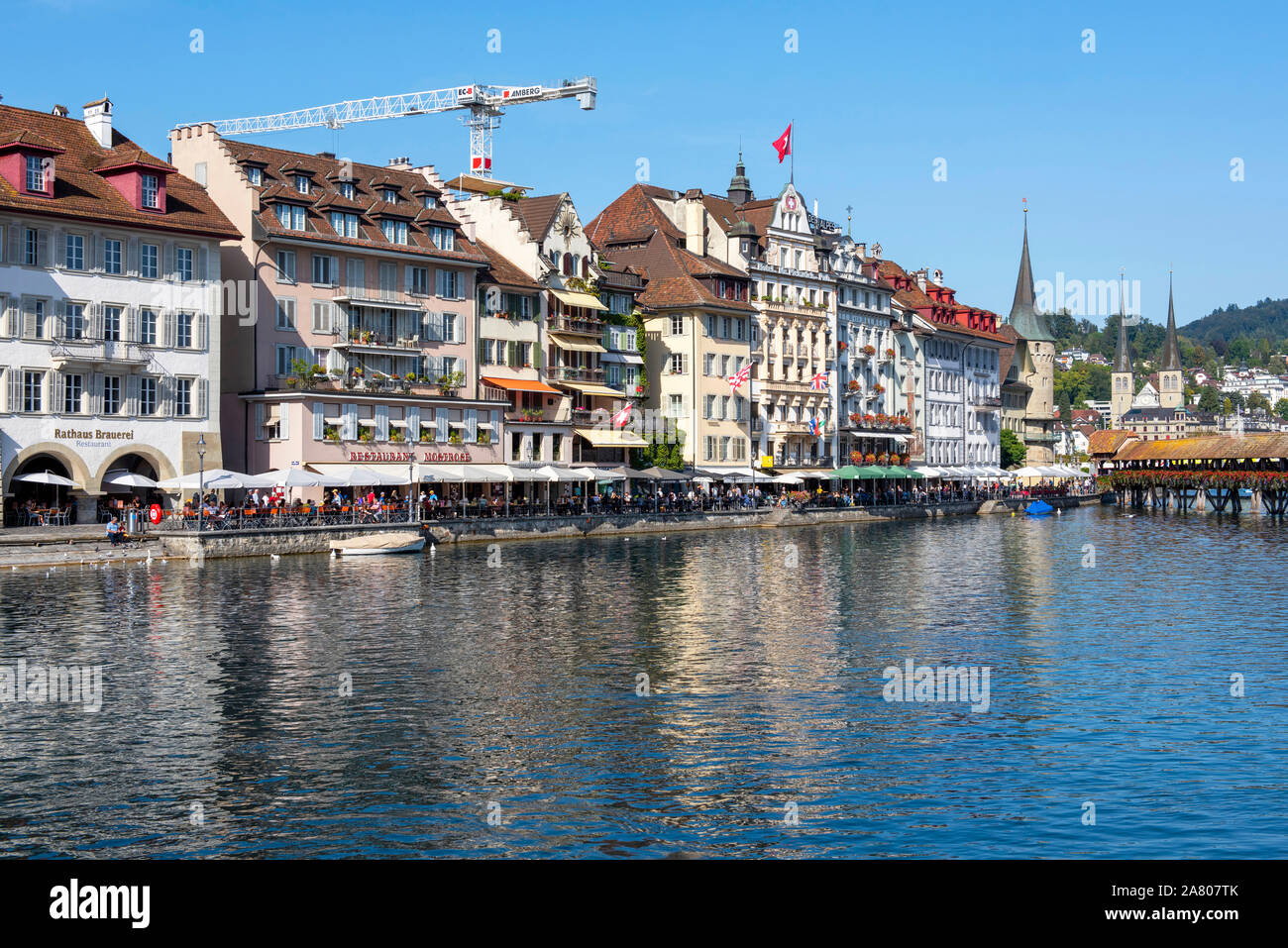 Einem sonnigen Sommertag in der Altstadt von Luzern in der Schweiz, in Europa Stockfoto Einem sonnigen Sommertag in der Altstadt von Luzern in der Schweiz, in Europa Stockfoto