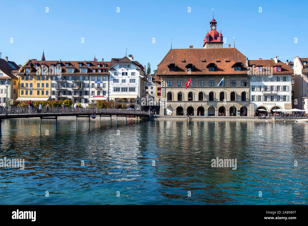 Einem sonnigen Sommertag in der Altstadt von Luzern in der Schweiz, in Europa Stockfoto Einem sonnigen Sommertag in der Altstadt von Luzern in der Schweiz, in Europa Stockfoto