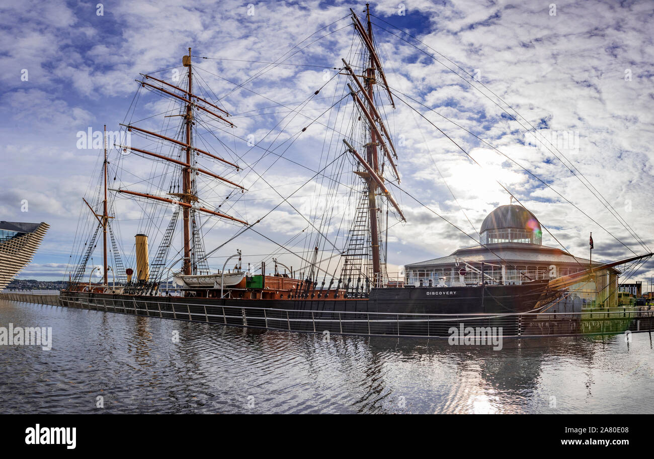 V&A Museum am Ufer des Flusses "Tay an der Dundee die Entdeckung der Scotts Antarktis Schiff longside. Stockfoto