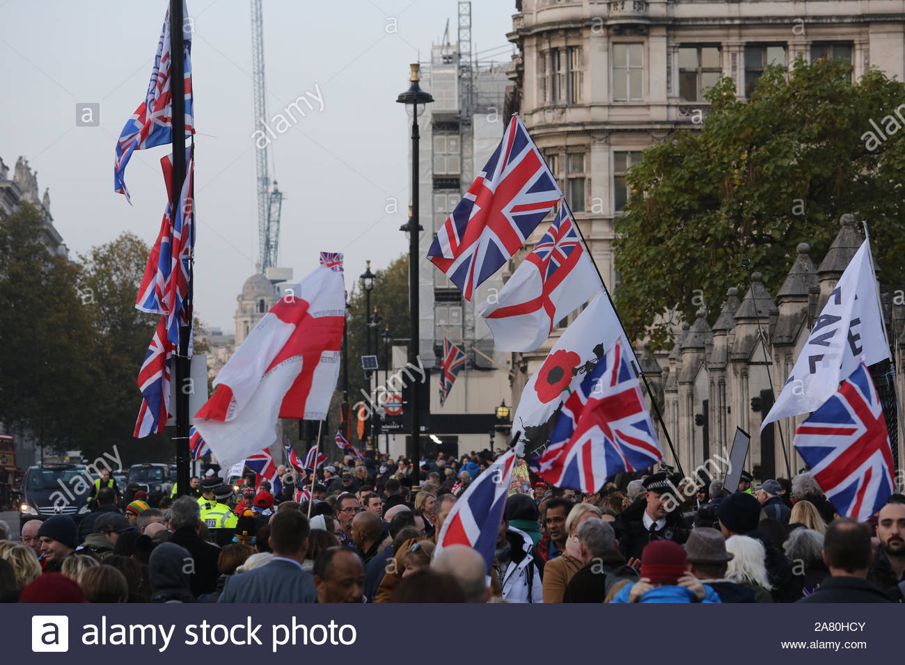 Ein Urlaub bedeutet verlassen. März fand in Westminster am 31. Oktober aus Protest gegen den Ausfall Brexit zu liefern. Es gab eine starke Polizeipräsenz an die Protest- und Verhaftungen vorgenommen wurden. Stockfoto