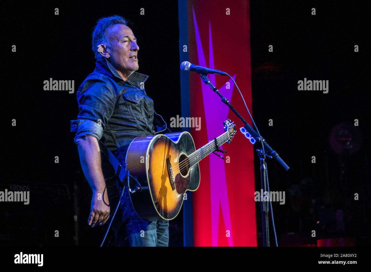 November 4th, 2019 - New York, NY-Up für Helden im Madison Square Garden. Von Robin Takami für die 2019 New York Comedy Festival fotografiert. Stockfoto