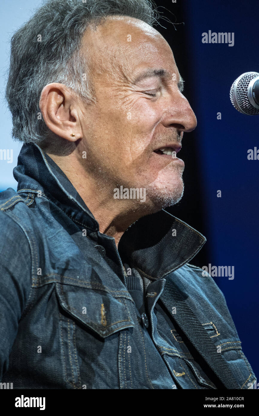November 4th, 2019 - New York, NY-Up für Helden im Madison Square Garden. Von Robin Takami für die 2019 New York Comedy Festival fotografiert. Stockfoto
