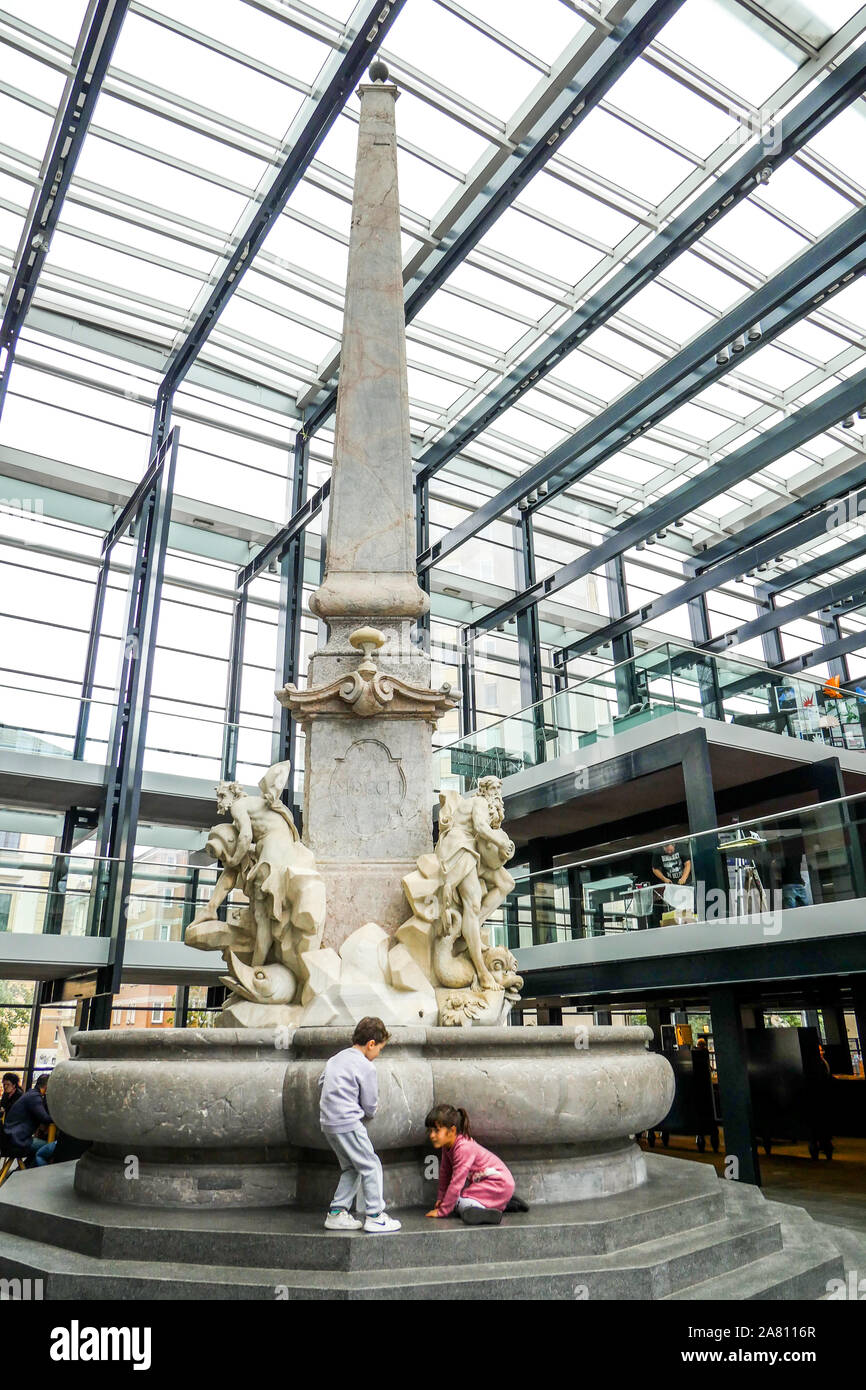 Die drei Brunnen der Krainer Flüsse - Vodnjak treh kranjskih Rek, Slowenien National Museum, Narodni Muzej Slovenije, Ljubljana, Slowenien Stockfoto