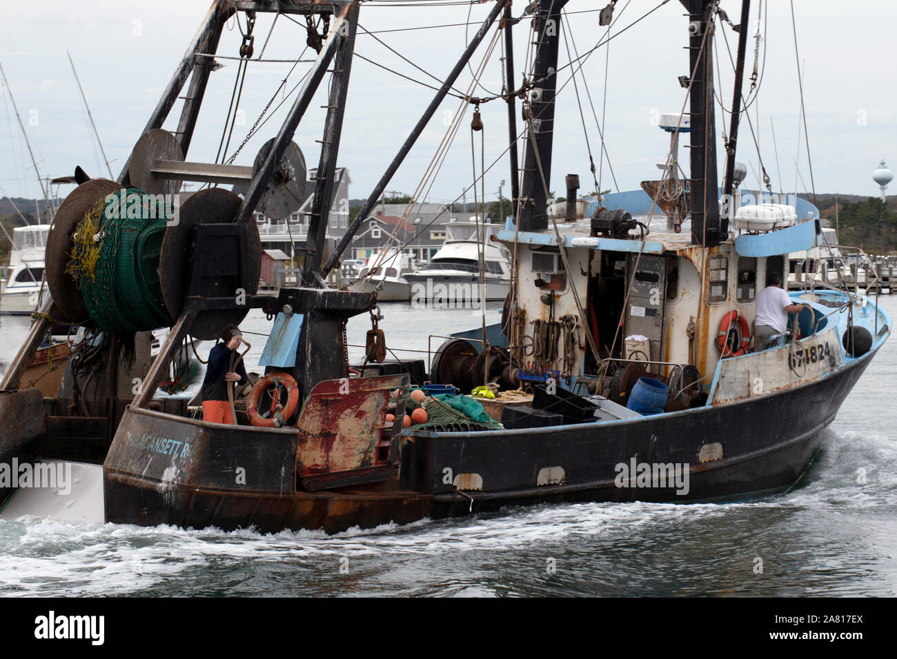 Angeln Boot in den Hafen in Galiläa Rhode-island kommenden Stockfoto