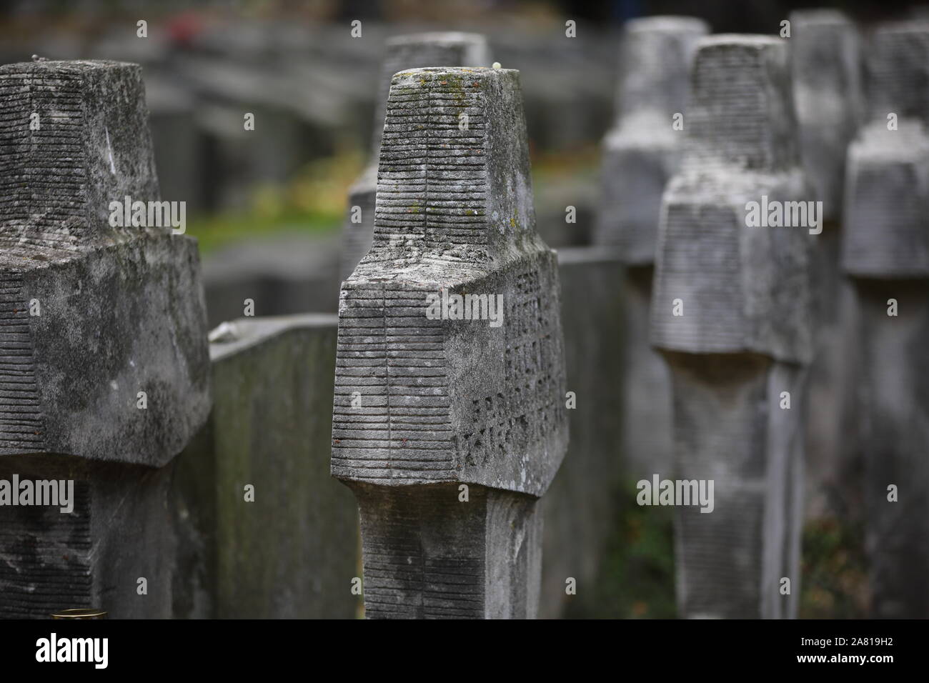 Kreuze auf die Gräber der Soldatenfriedhof in Polen Stockfoto