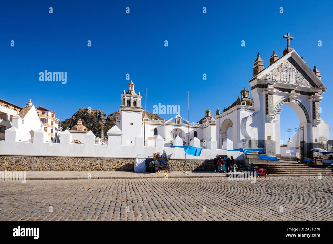 Haupteingang der Basilika Unserer Lieben Frau von Copacabana, Bolivien Stockfoto