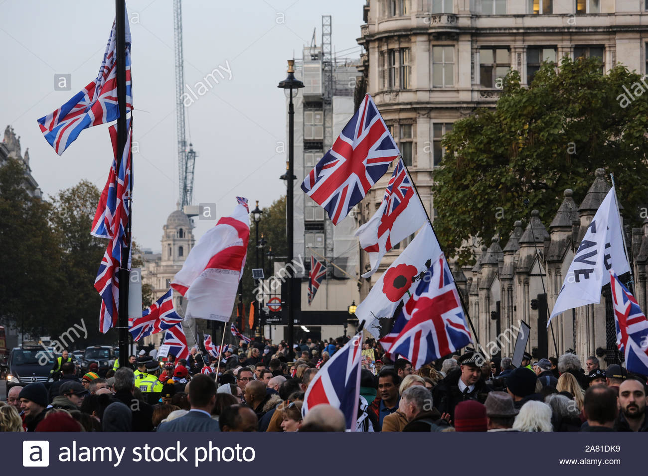 Ein Urlaub bedeutet verlassen. März fand in Westminster am 31. Oktober aus Protest gegen den Ausfall Brexit zu liefern. Es gab eine starke Polizeipräsenz an die Protest- und Verhaftungen vorgenommen wurden. Stockfoto