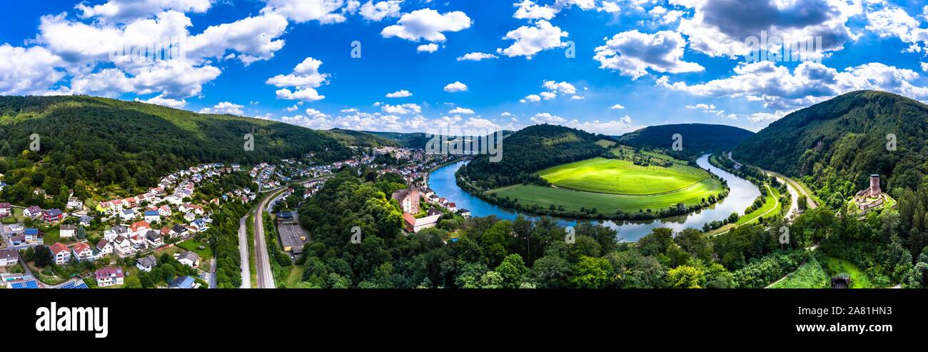 Luftaufnahme der Burg Schadeck Vierburgeneck, Vorderburg, Hinterburg Mittelburg, in der Nähe von Neckarsteinach, Baden-Württemberg, Deutschland Stockfoto