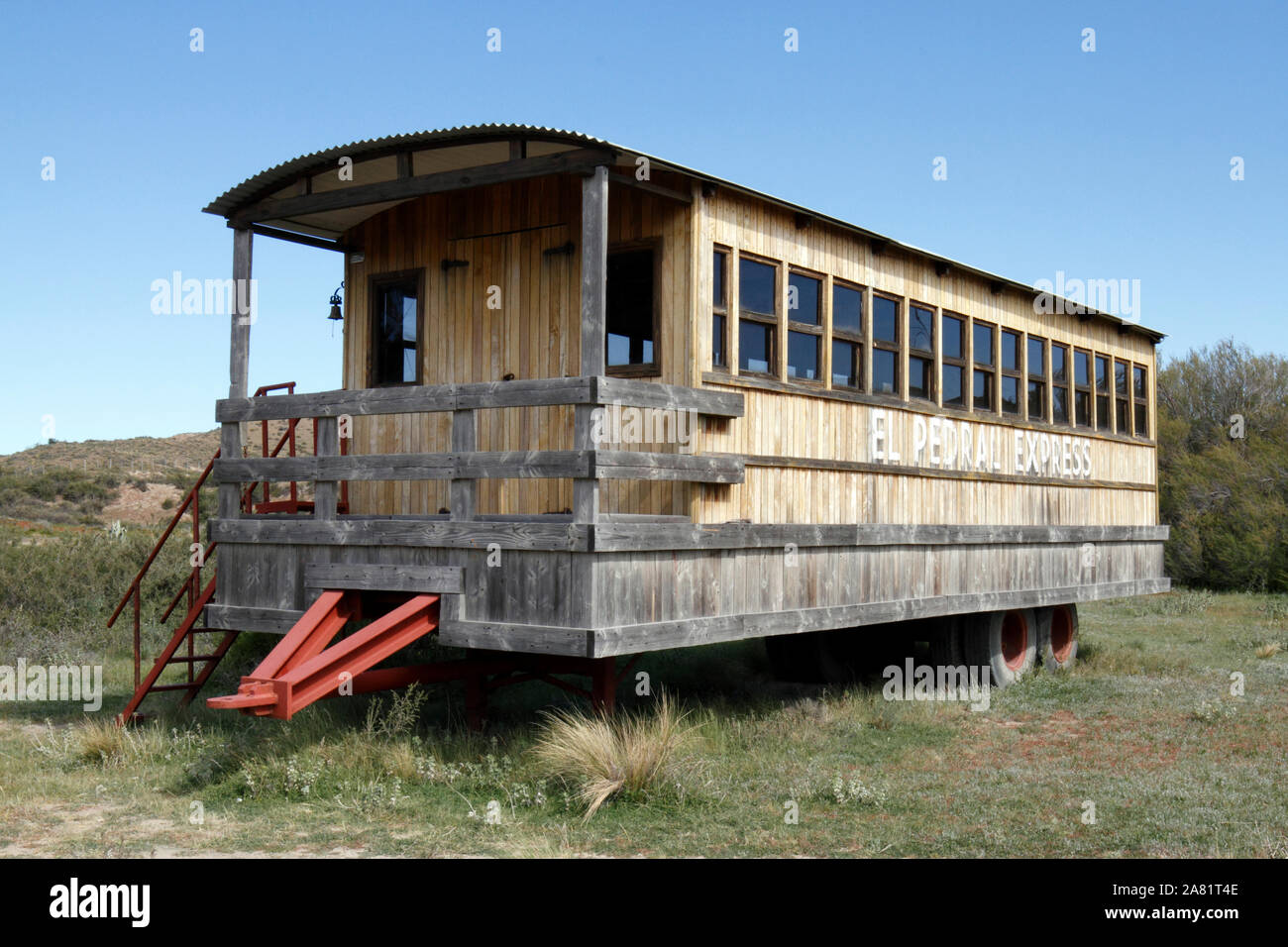 El Pedral Lodge, in der Nähe von Puerto Madryn, Provinz Chubut, Patagonien, Argentinien. Heiligtum der Globalen Pinguin Gesellschaft. Waggon. Stockfoto
