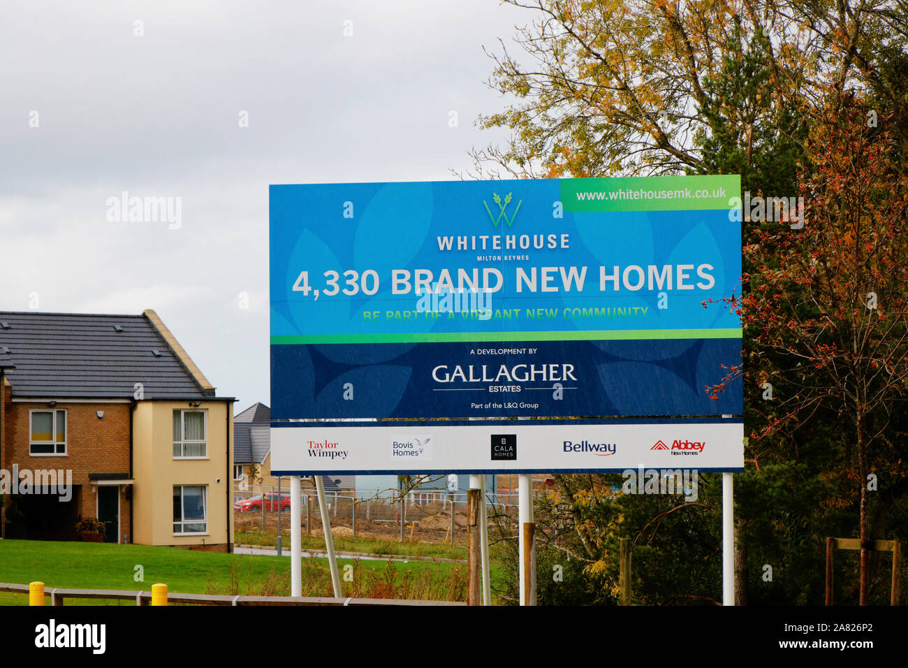 Eine große Zahl von Häusern in Milton Keynes Gehäuse Fläche gebaut. Die Stadt ist eine der am schnellsten wachsenden städtischen Gebieten im Vereinigten Königreich Stockfoto