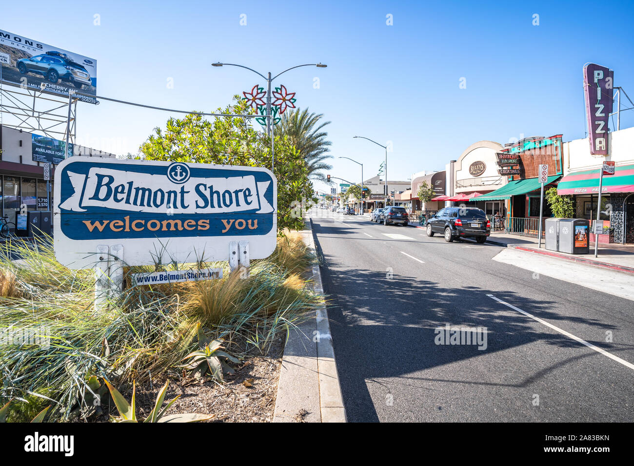 Belmont Shore Zeichen der Second Street, beliebtes Ziel zum Essen, Trinken und Einkaufen in Long Beach, Kalifornien Stockfoto