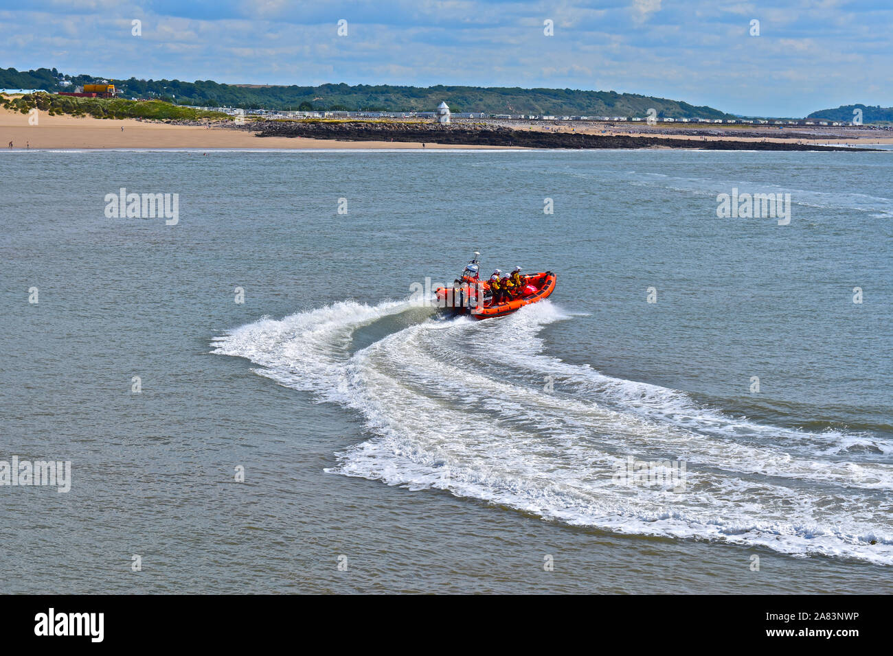 Porthcawl RNLI RescueFest. Lokale B-Klasse Atlantic 85 Rettungsboot in Manövern. Stockfoto