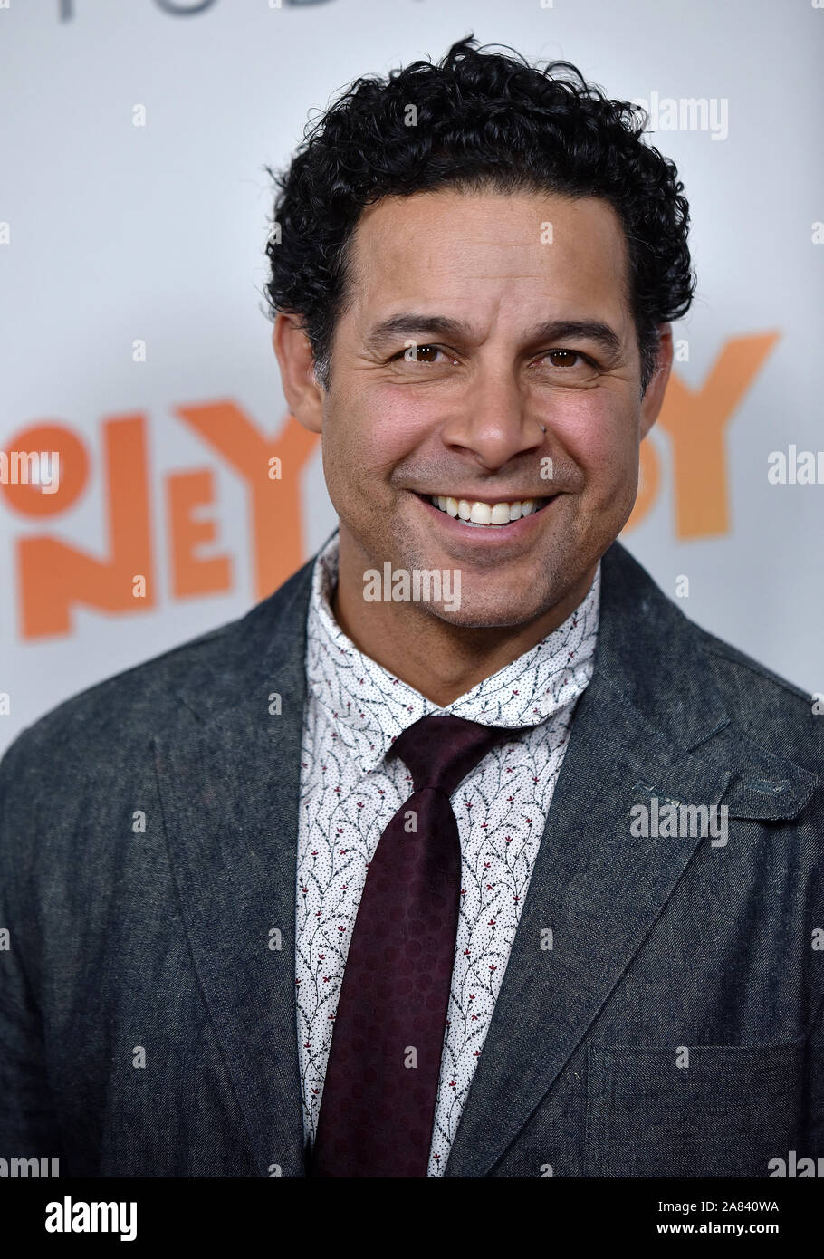 Los Angeles, USA. 05 Nov, 2019. Jon Huertas kommt für die Premiere von "Honig Boy' am ArcLight Hollywood Cinerama Dome in Los Angeles, Kalifornien am Dienstag, 5. November 2019. Foto von Chris Kauen/UPI Quelle: UPI/Alamy leben Nachrichten Stockfoto