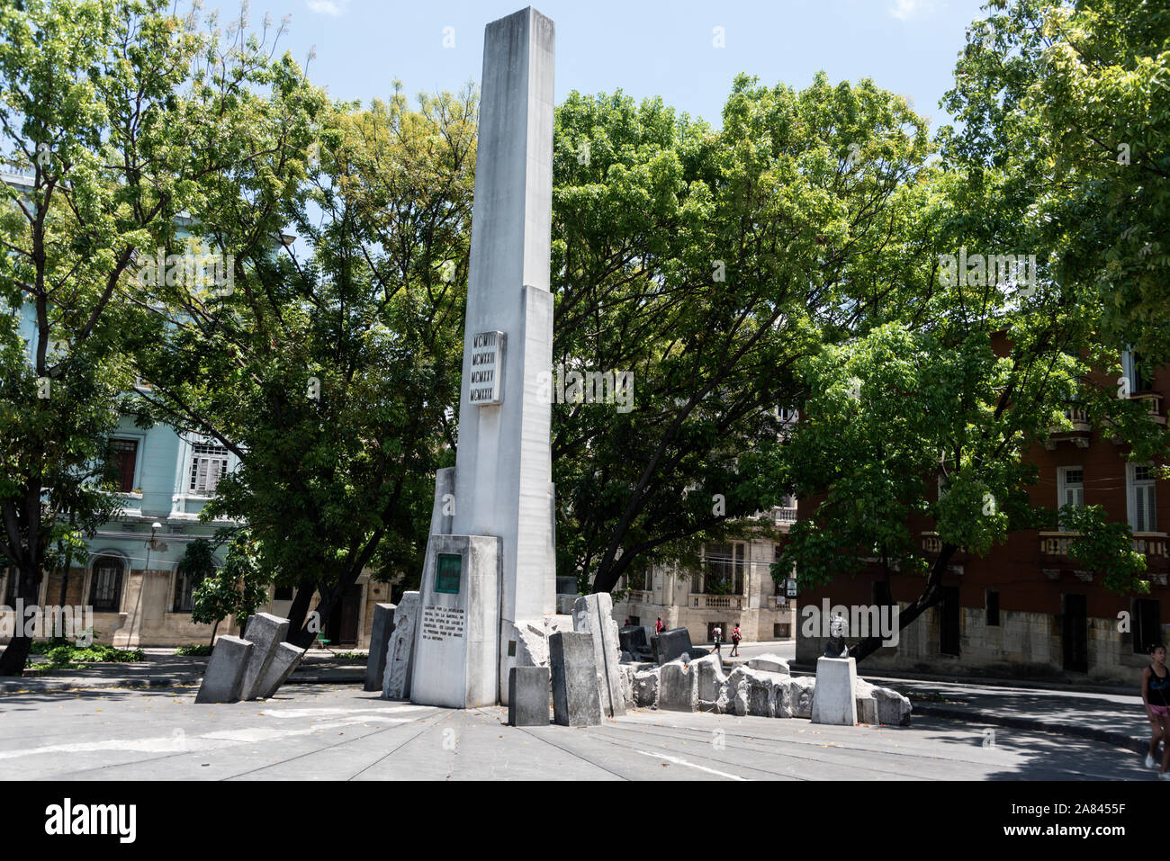 Denkmal für den Führer der studentengewerkschaft, Julio Antonio Mella, gegenüber der Universität Havanna - Universidad de la Habana in Havanna, Kuba Stockfoto