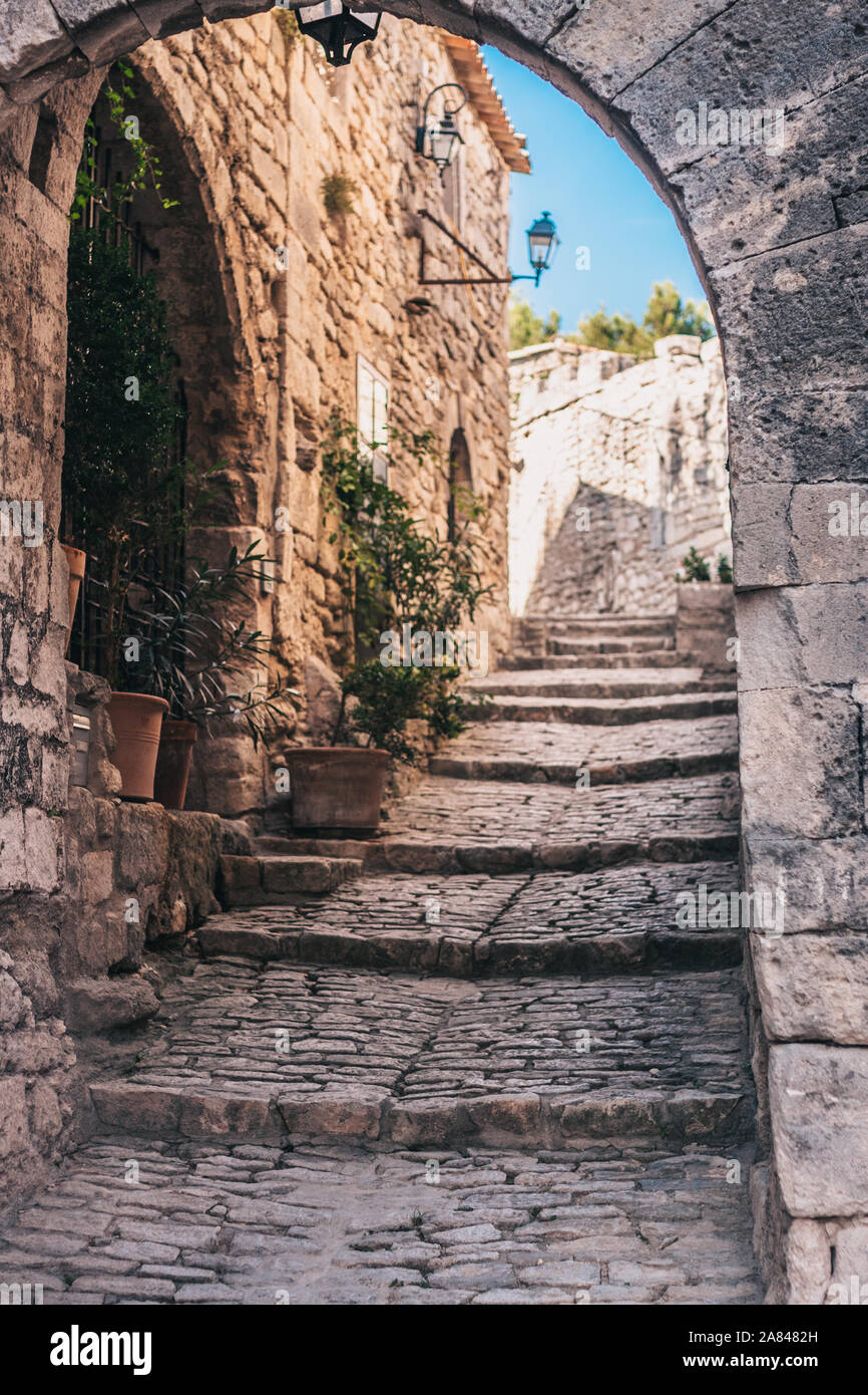 Lacoste, Vaucluse, Provence-Alpes-Cote d'Azur, Frankreich, 25. September 2018: Street View Stockfoto