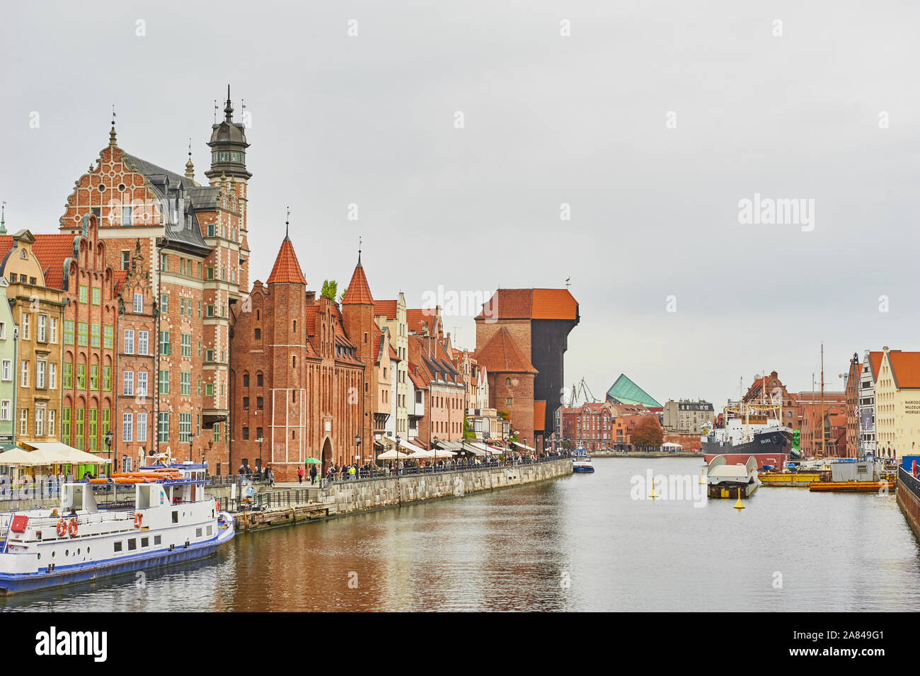 Historische Danzig Küste mit der größte mittelalterliche Krantor Stockfoto Historische Danzig Küste mit der größte mittelalterliche Krantor Stockfoto