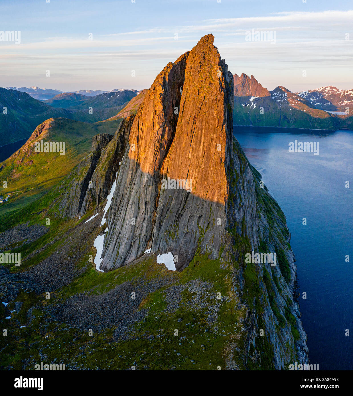 Segla, der legendären Berg auf der Insel Senja, Norwegen Stockfoto