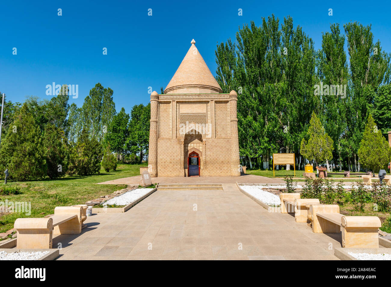 Taraz Aisha Bibi und Babazha Khatun Mausoleum malerischen atemberaubenden Blick auf die Website auf einem sonnigen blauen Himmel Tag Stockfoto