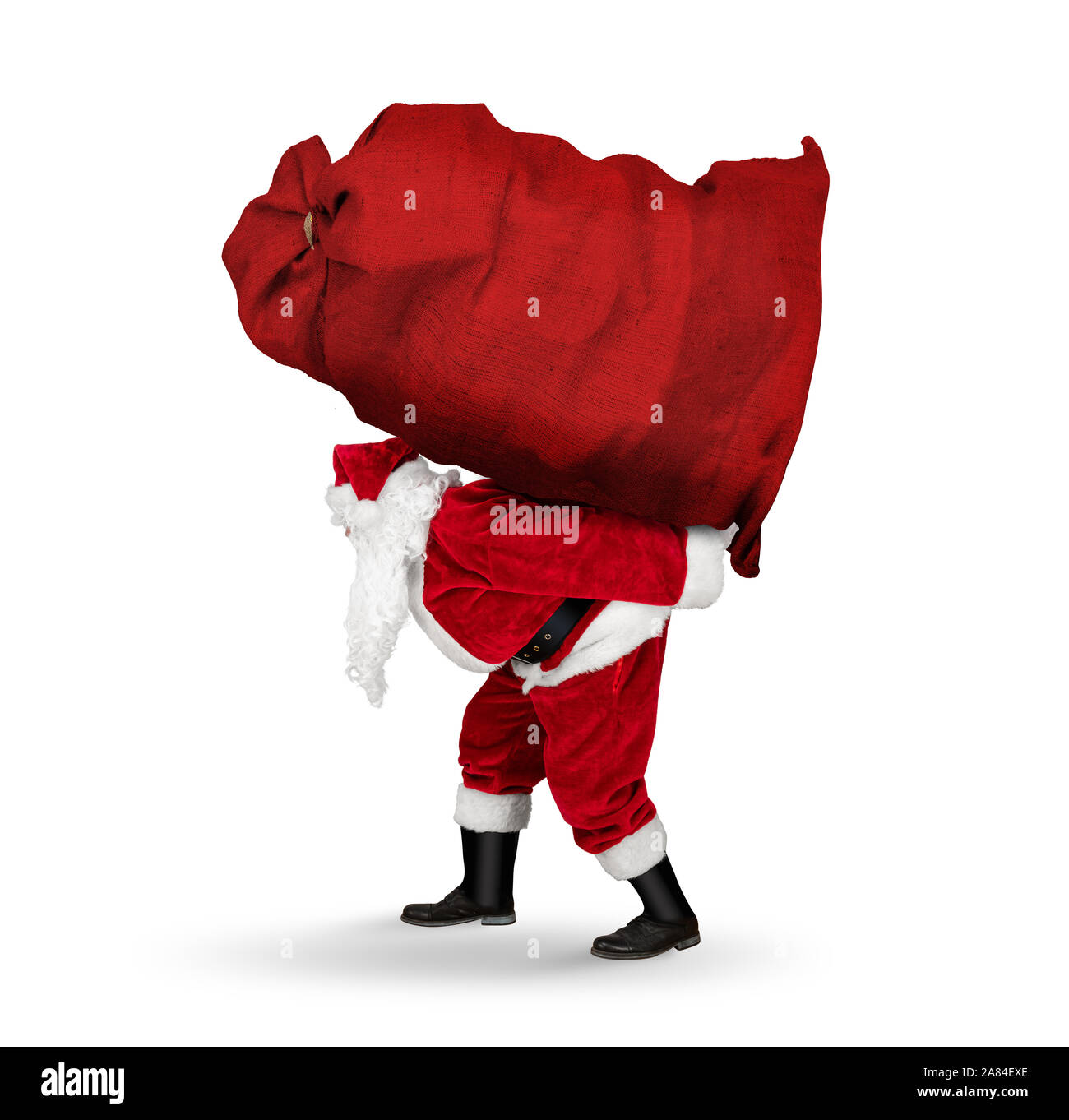 Klassische traditionelle Crazy funny Santa Claus auf anstrengende Lieferservice. Die riesige riesige grosse rote Beutel auf dem Rücken mit Weihnachtsgeschenk vorhanden i Stockfoto