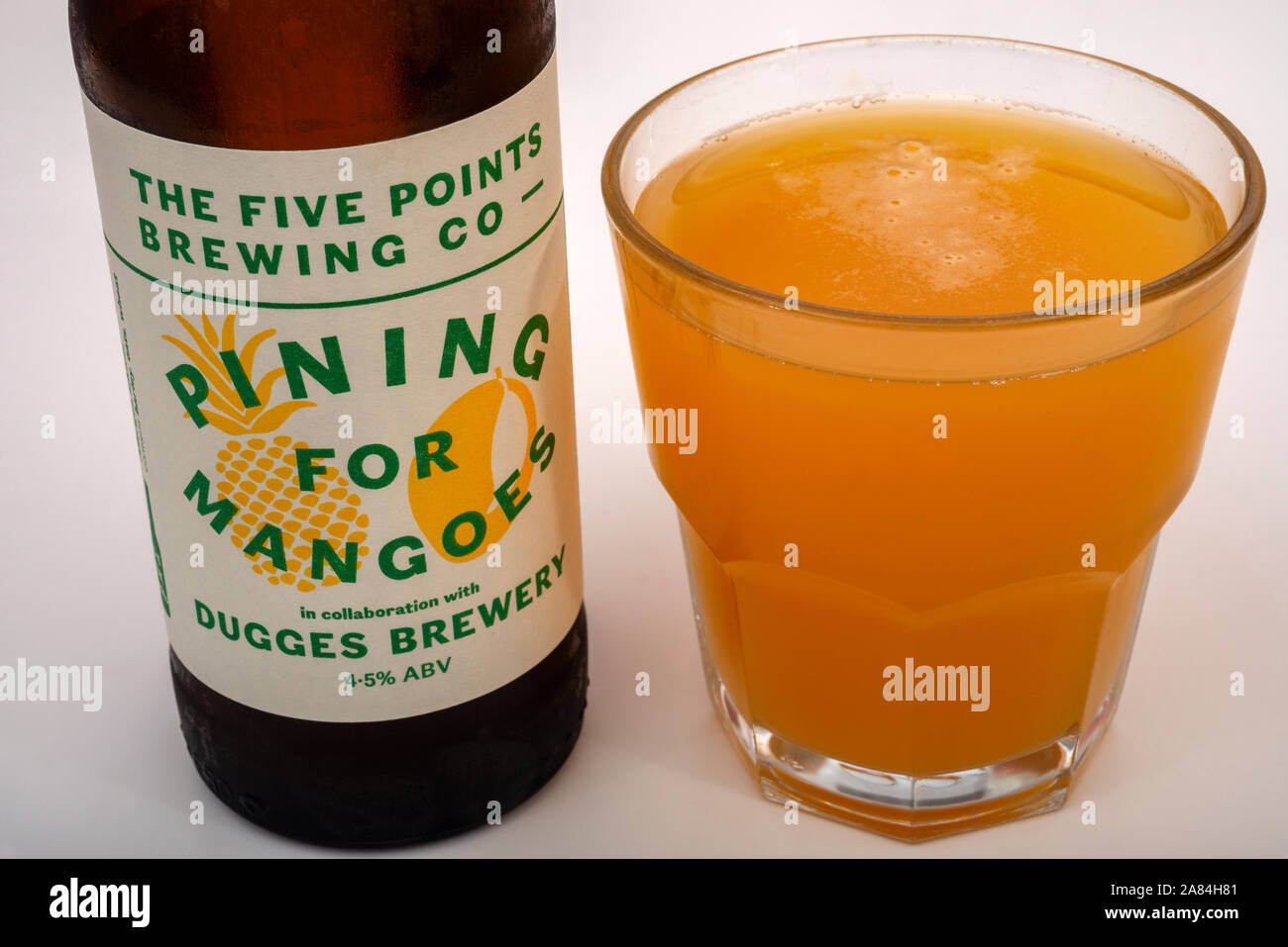 Die fünf Punkte Brewing Co Mango und Ananas Bier Stockfoto