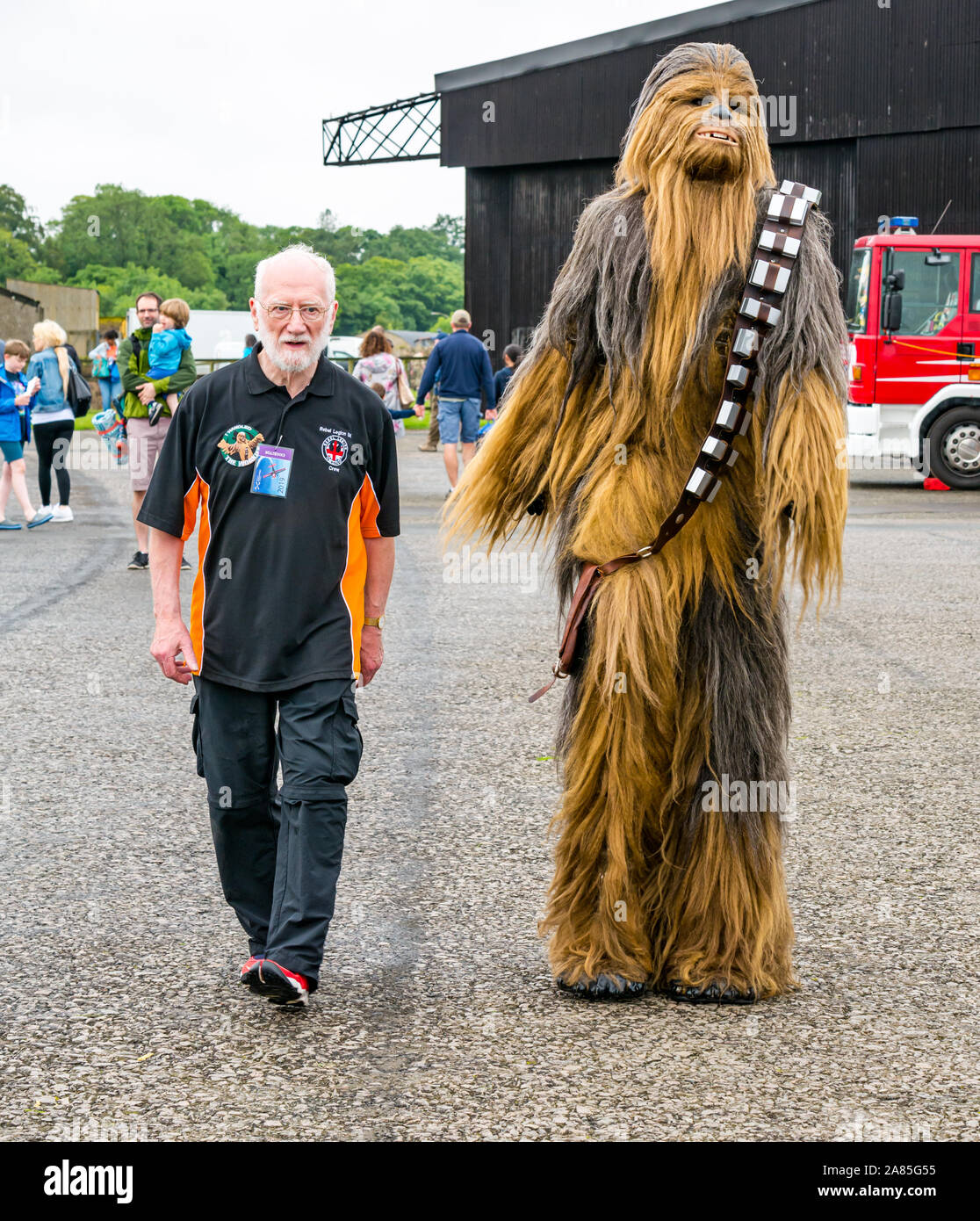 Chewbacca unterhält die Masse an Nationalen Airshow, East Fortune, East Lothian, Schottland, Großbritannien Stockfoto